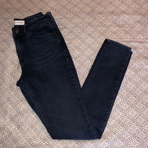 Dark wash Skinny High Rise Jeans 👖